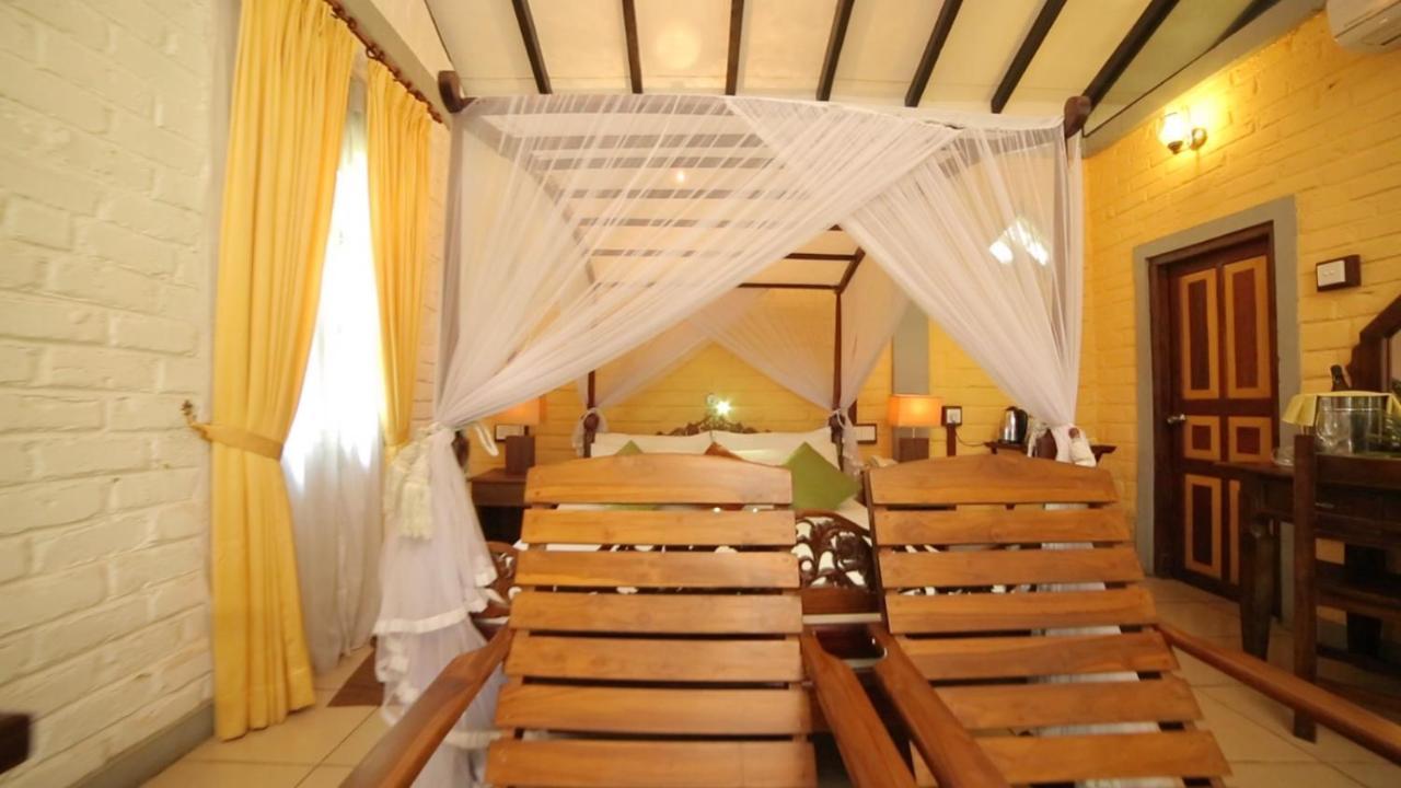 Lake Serenity Resort & Spa Kuruwita Екстер'єр фото